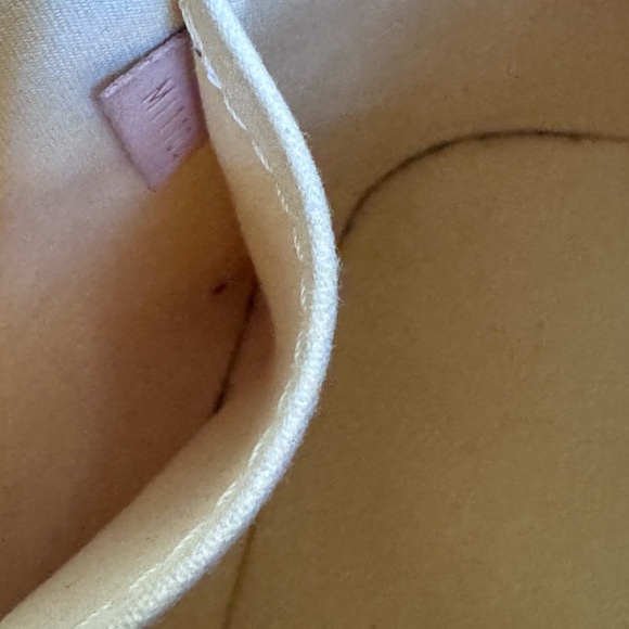 Authentic Louis Vuitton Alma Citrine Bag. - Picture 5 of 15